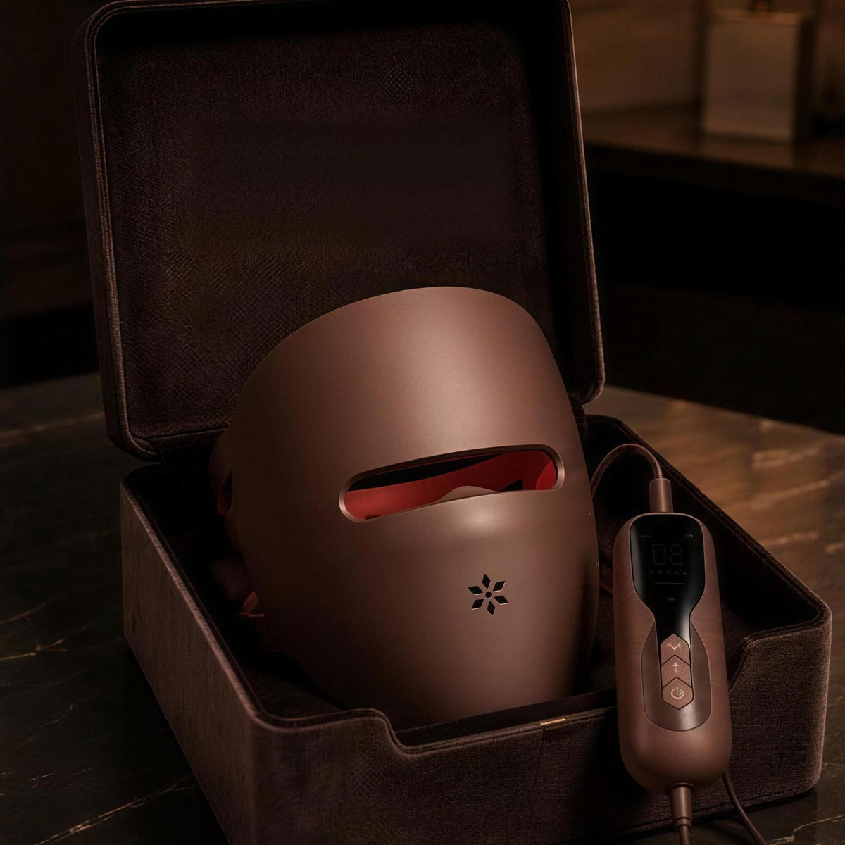 Luxéra LED mask and controller in its presentation case